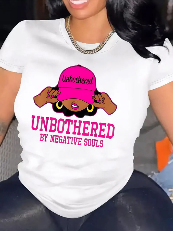 Street Fashion Trends 2025 - T-shirt da donna comoda con scollo