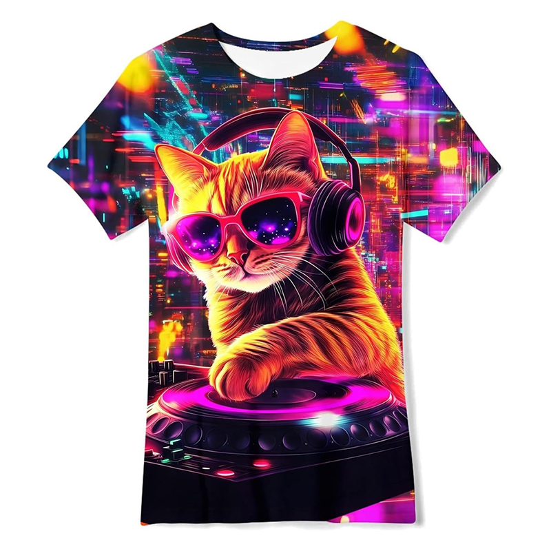 Street Fashion Trends 2025 - T-shirt Neon Hip Hop con Gatto