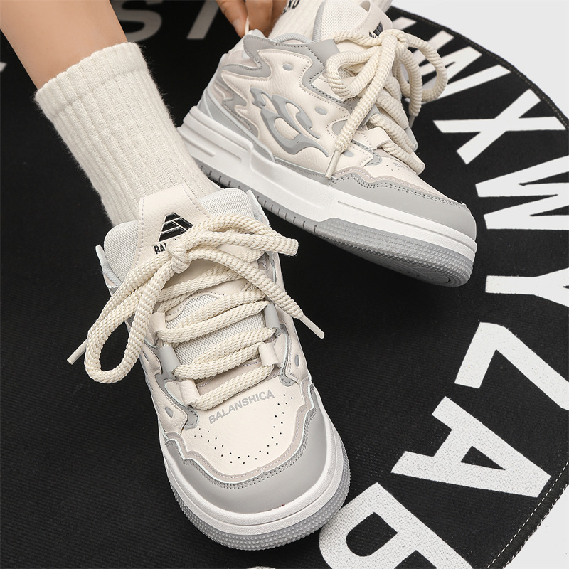 New Bread Mens Sneakers PU Des - Mesh Top Layering recensione e prezzo