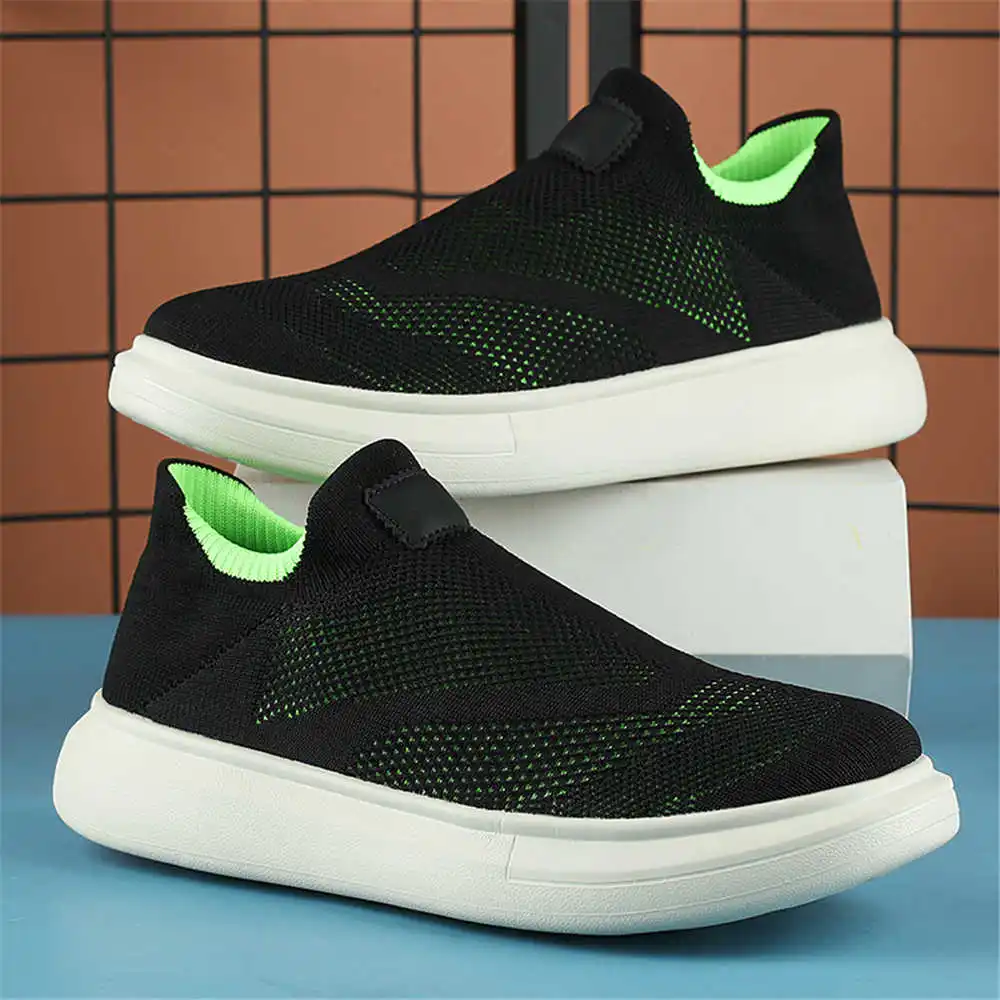 Calze con plateau scarpe marro - Street Fashion In Vietnam recensione e prezzo